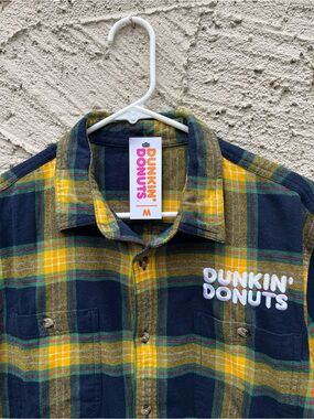 NWT Dunkin Donuts Flannel Long Sleeve Shirt  Medium Embroidered Rare
